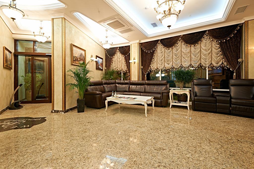 Boutique Hotel Buta Minsk Buitenkant foto Lobby