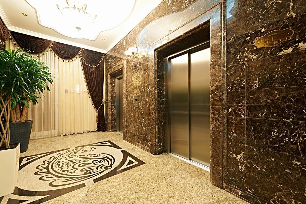 Boutique Hotel Buta Minsk Buitenkant foto Marble flooring