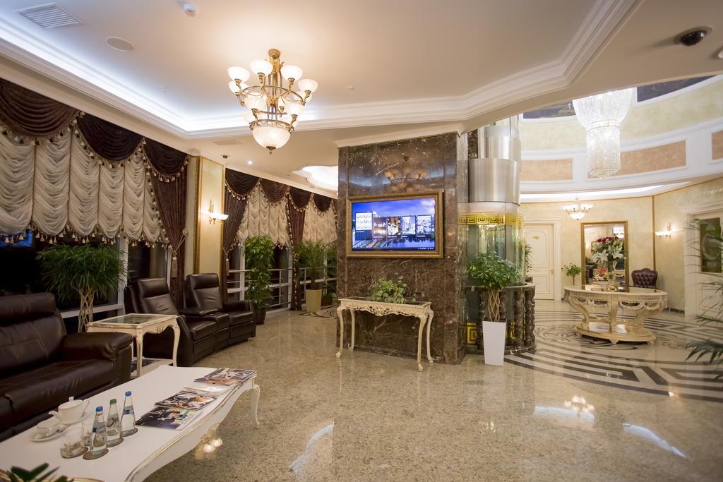 Boutique Hotel Buta Minsk Buitenkant foto Lobby