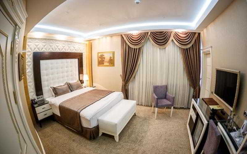 Boutique Hotel Buta Minsk Buitenkant foto Deluxe room